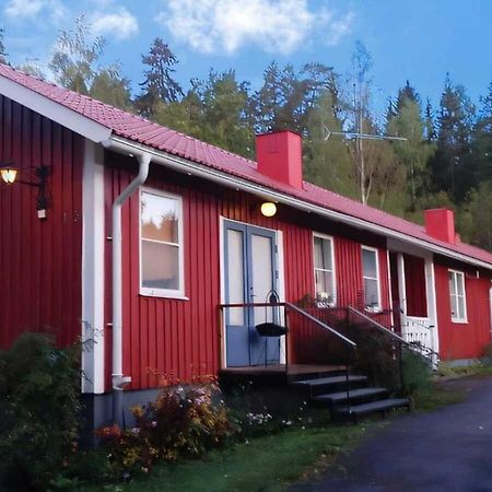 Klaraborg - Rum Och Koek I Borgvik Extérieur photo