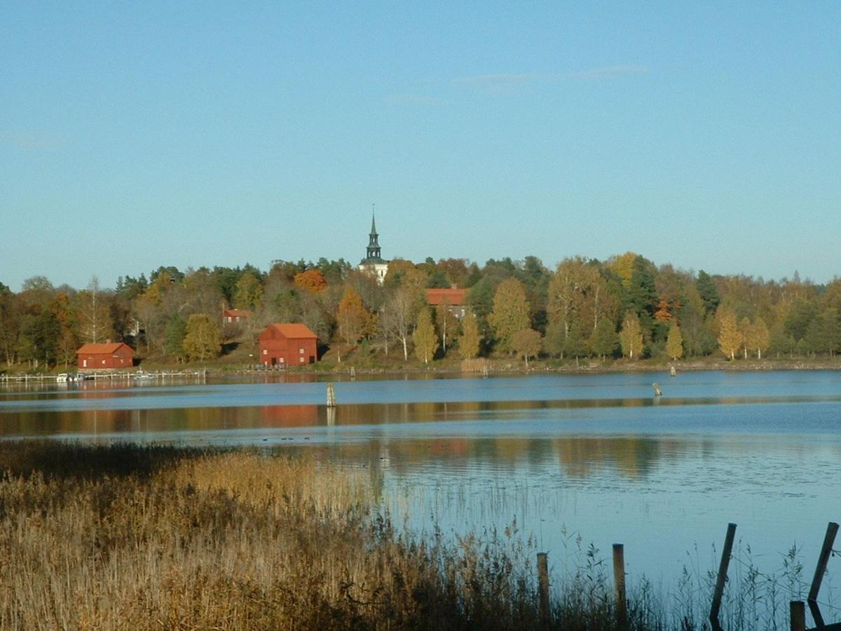 Klaraborg - Rum Och Koek I Borgvik Extérieur photo