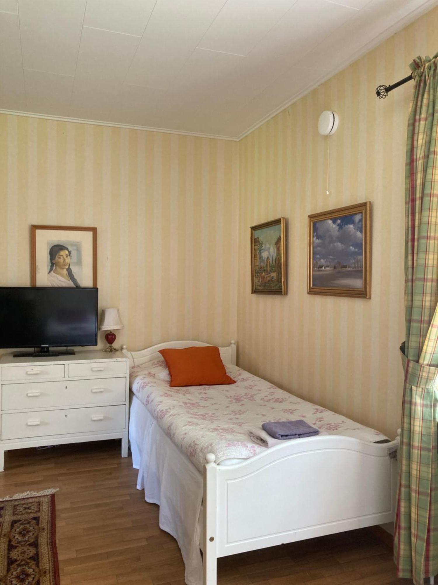 Klaraborg - Rum Och Koek I Borgvik Extérieur photo