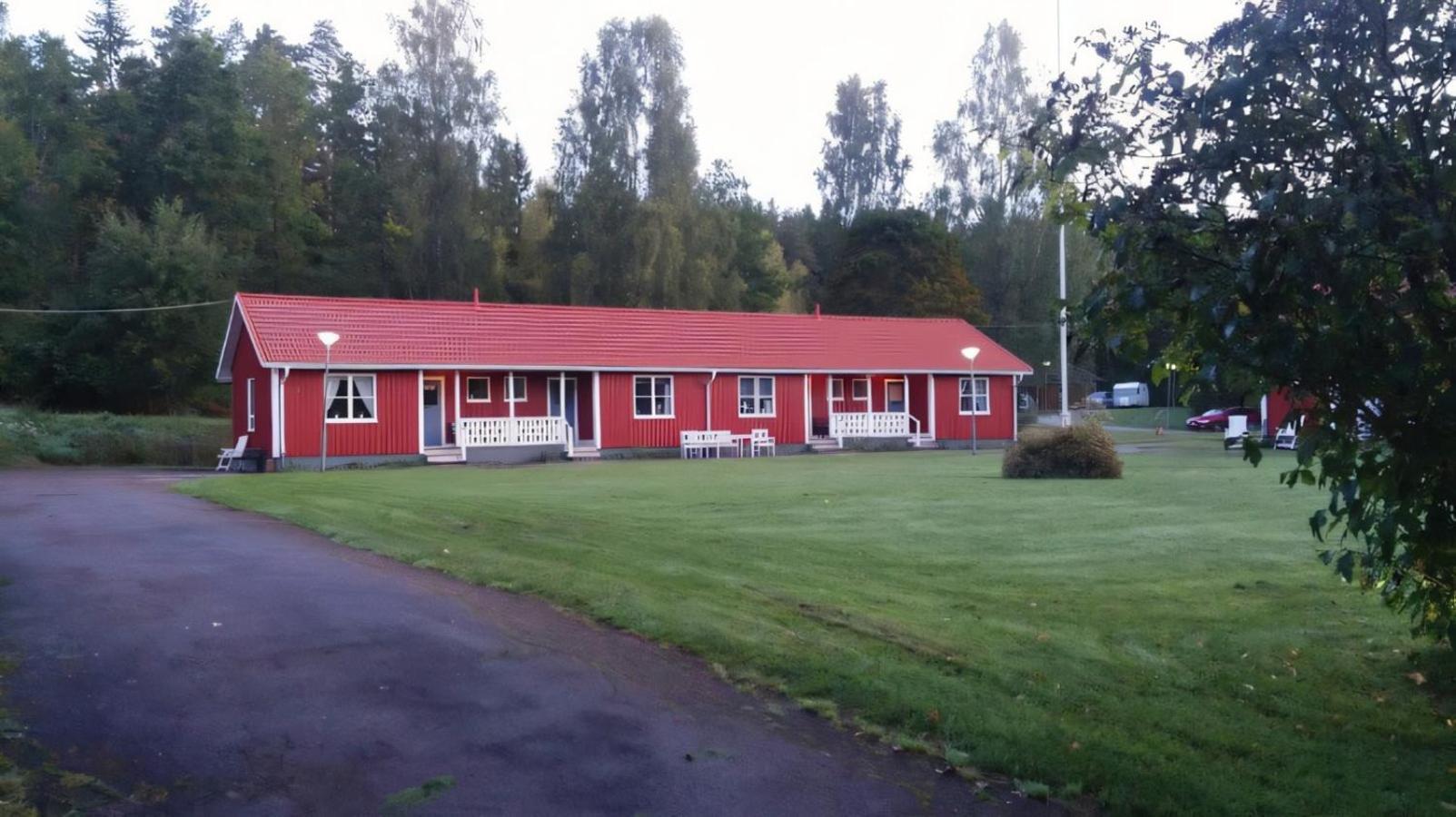 Klaraborg - Rum Och Koek I Borgvik Extérieur photo
