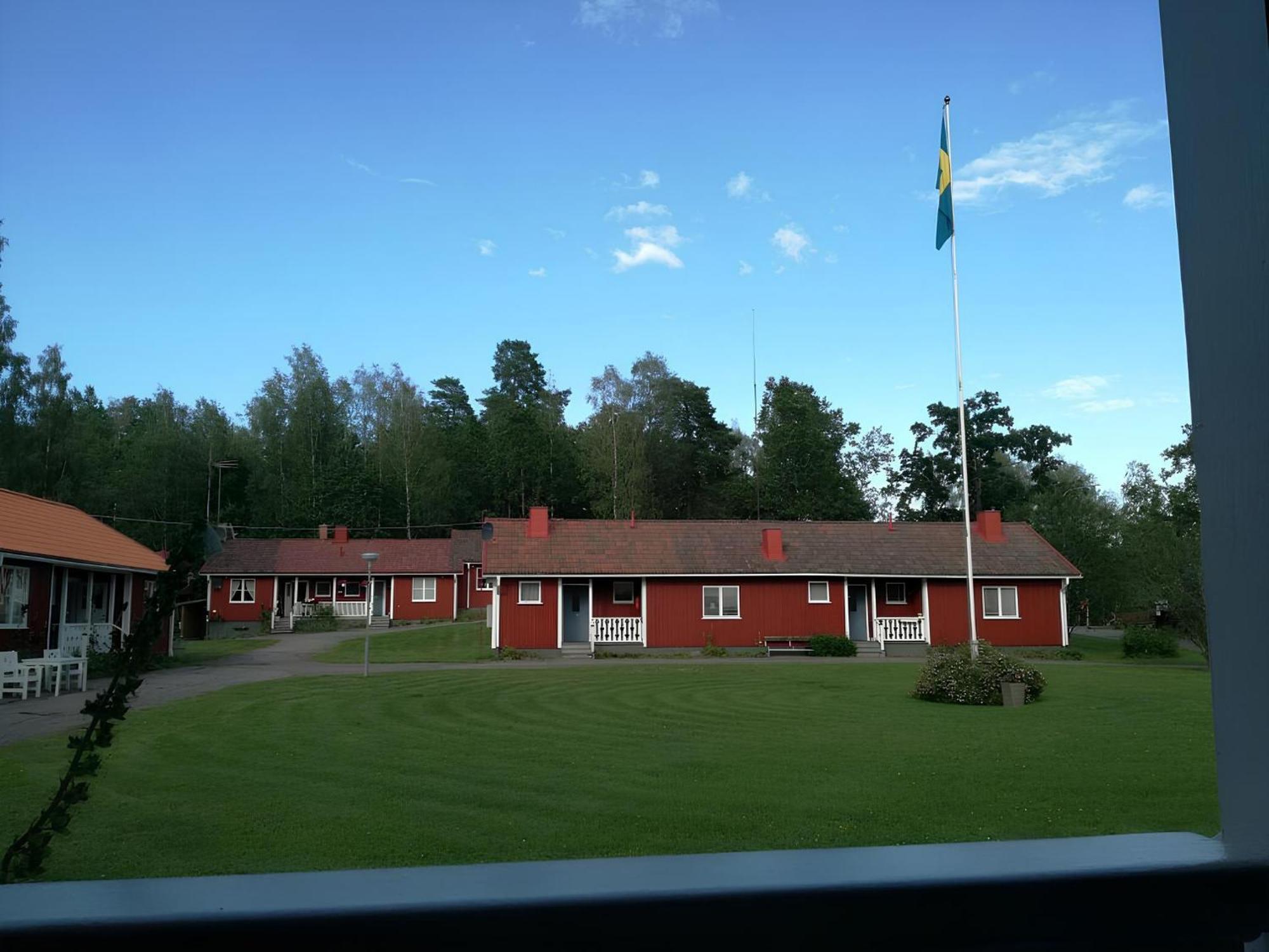 Klaraborg - Rum Och Koek I Borgvik Extérieur photo